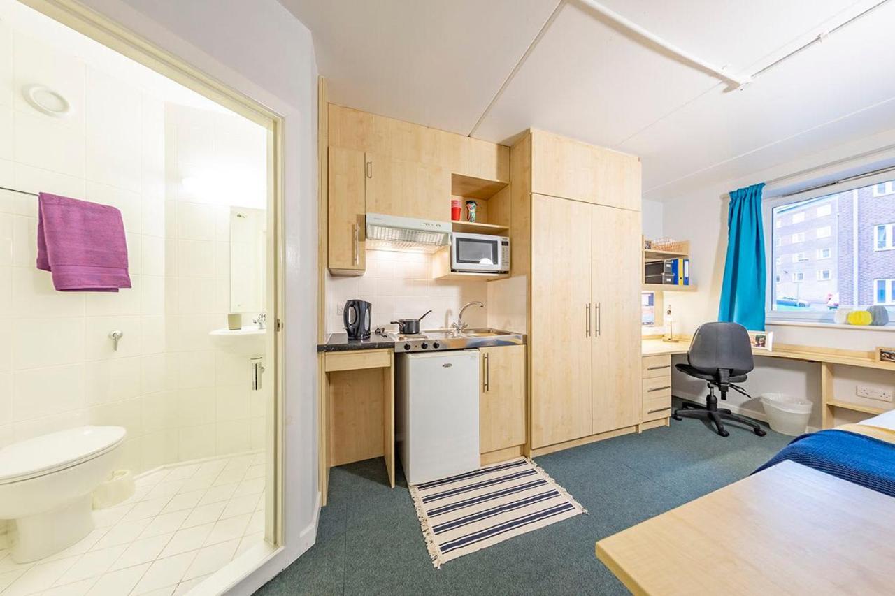 Broadgate Park Beeston Nottingham Apartment Exterior photo