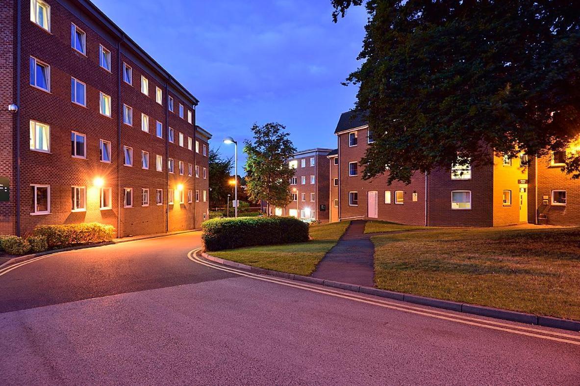 Broadgate Park Beeston Nottingham Apartment Exterior photo