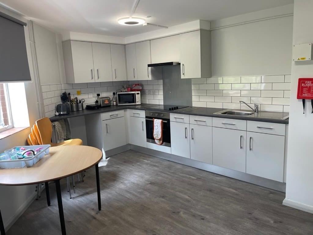 Broadgate Park Beeston Nottingham Apartment Exterior photo