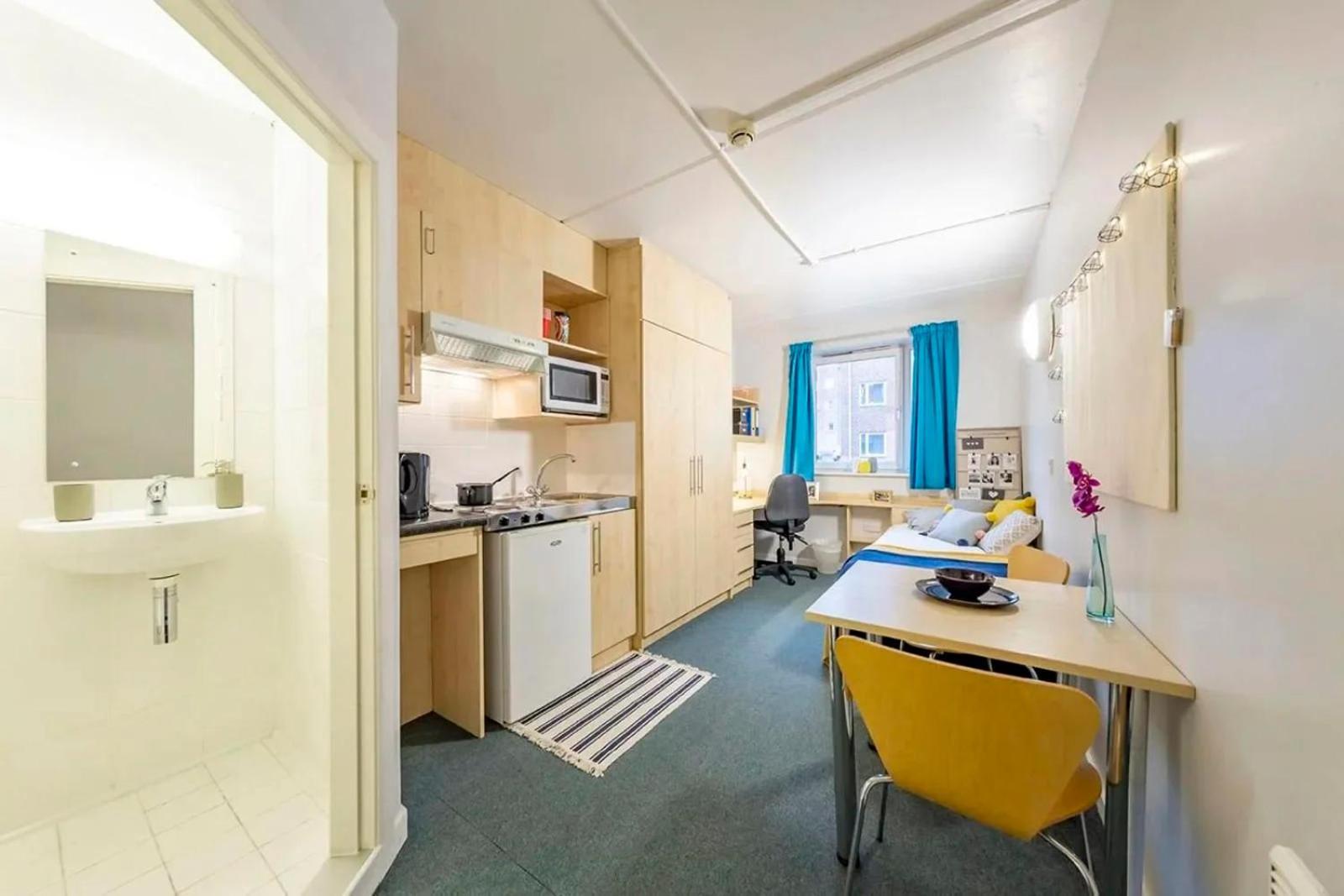 Broadgate Park Beeston Nottingham Apartment Exterior photo